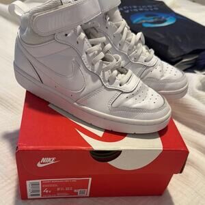 Nike Boys Court Borough Mid 2 Sneakers 4Y Kids White